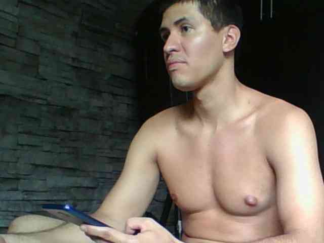 Sexylatin64