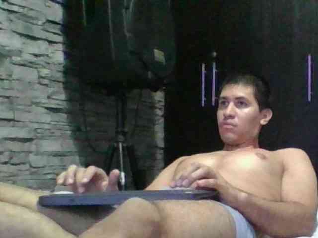 Sexylatin64