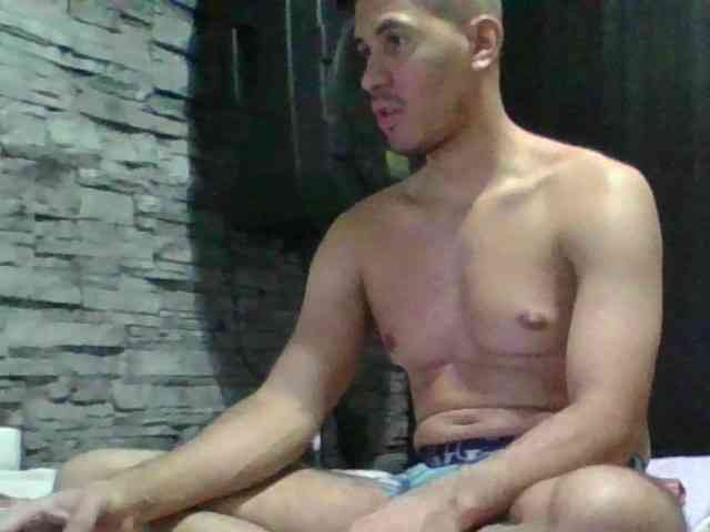 Sexylatin64