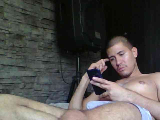 Sexylatin64