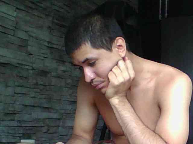 Sexylatin64