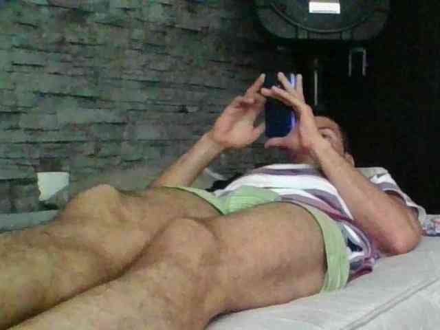 Sexylatin64