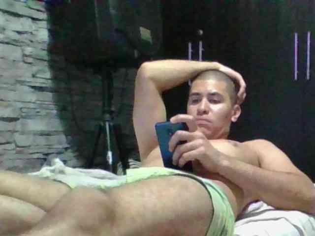 Sexylatin64