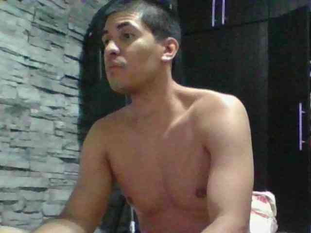 Sexylatin64