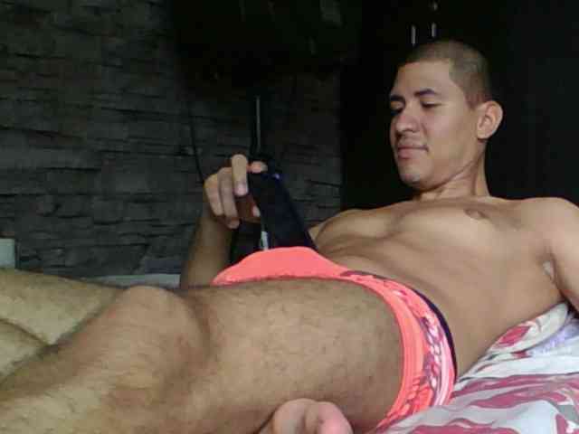 Sexylatin64