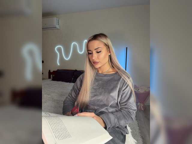 -Costa-rica-'s BongaCams show and profile