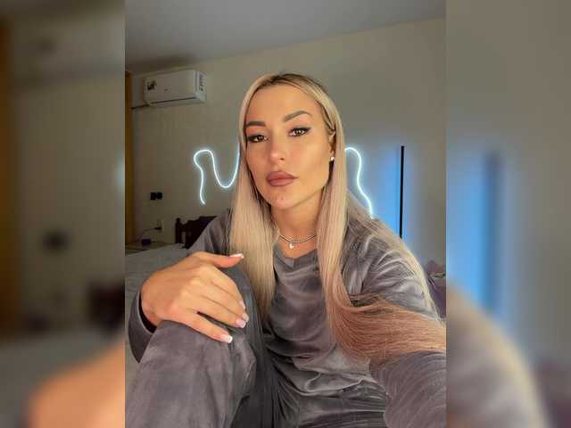 -Costa-rica-'s BongaCams show and profile