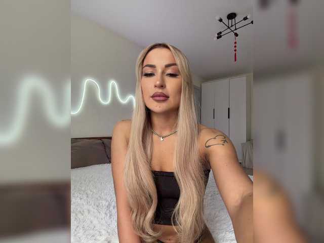 -Costa-rica-'s BongaCams show and profile