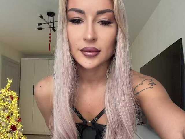 -Costa-rica-'s BongaCams show and profile