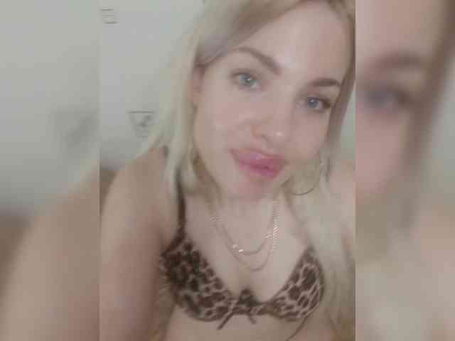 Djesikaa Live Webcam on BongaCams