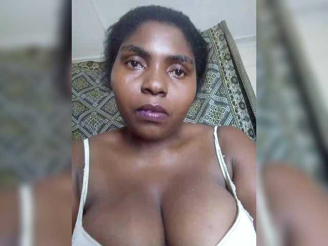 Sweetmama02 webcam bongacams model stream image