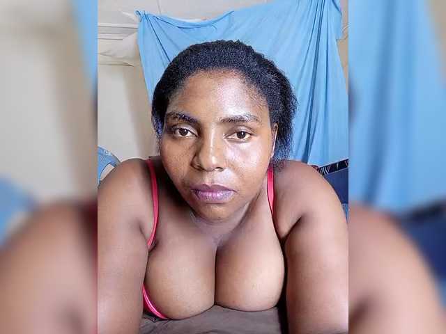 Sweetmama02 Live Cam and Statistics on UnifiedCams