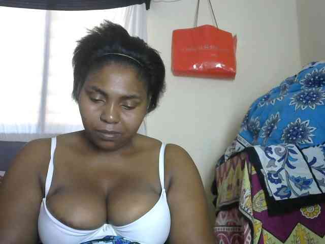 Sweetmama02 webcam