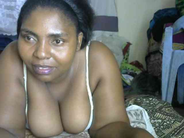 Sweetmama02 webcam