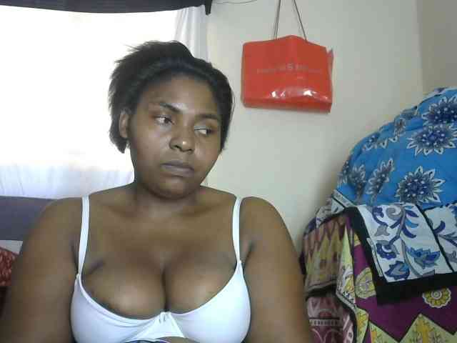 Sweetmama02 webcam