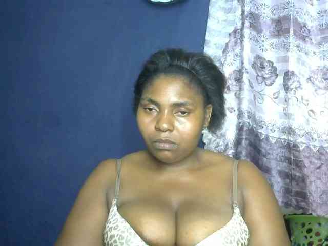 Sweetmama02 webcam