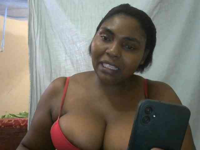 Sweetmama02 webcam