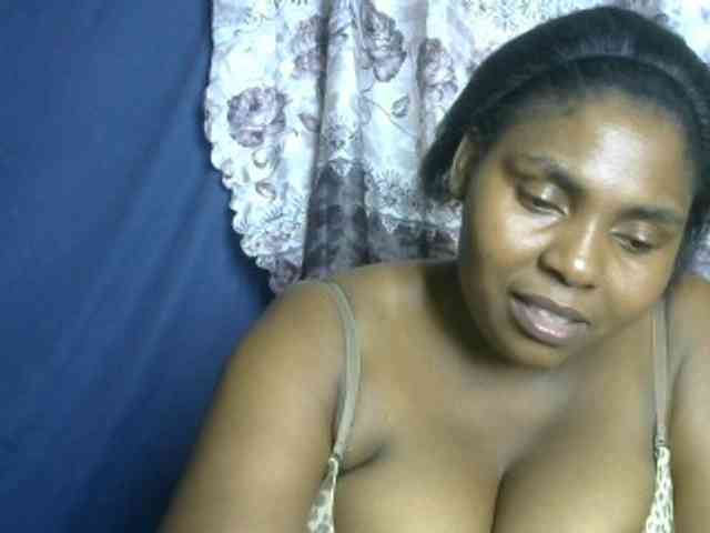 Sweetmama02 webcam