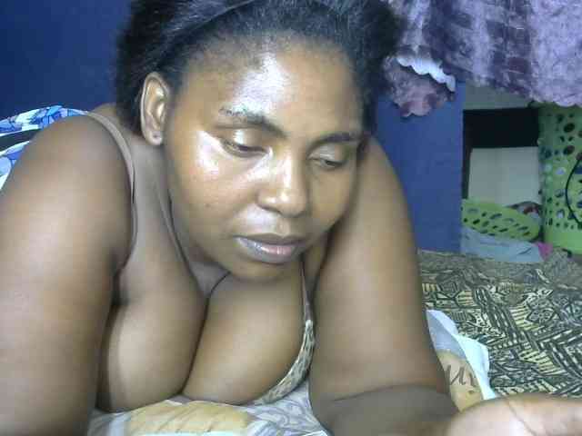 Sweetmama02 webcam