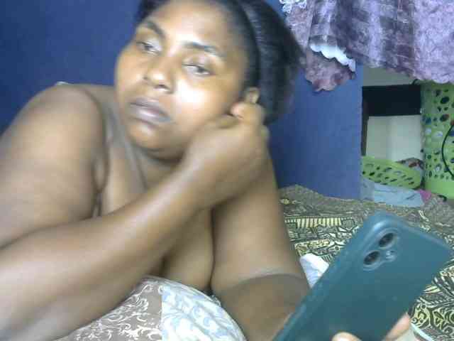 Sweetmama02 webcam