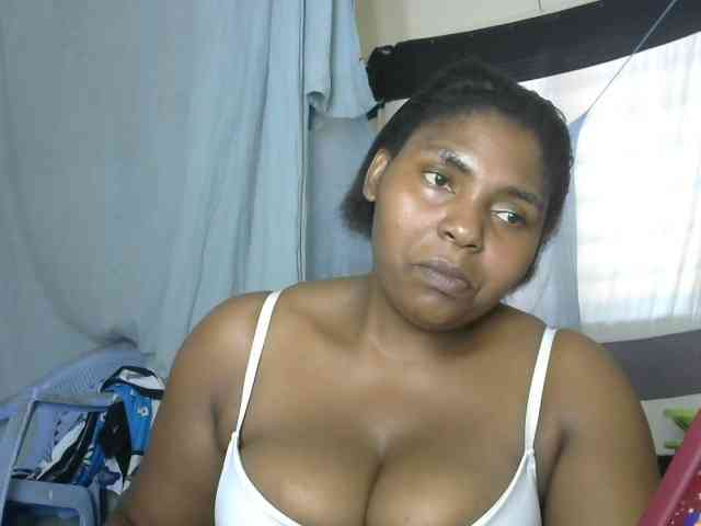 Sweetmama02 webcam