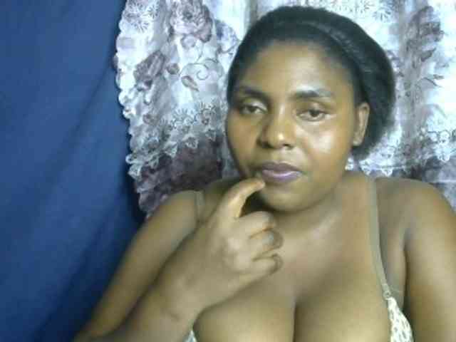 Sweetmama02 webcam