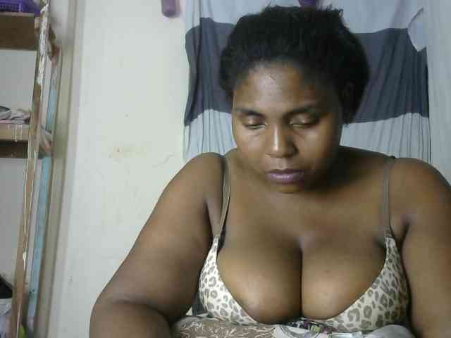 Sweetmama02 webcam