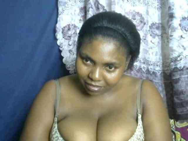 Sweetmama02 webcam
