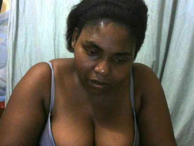 Sweetmama02 webcam