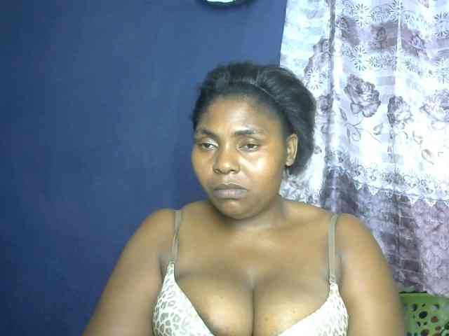 Sweetmama02 webcam