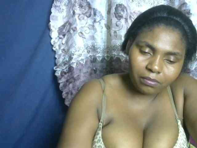 Sweetmama02 webcam