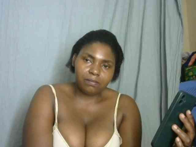 Sweetmama02 webcam