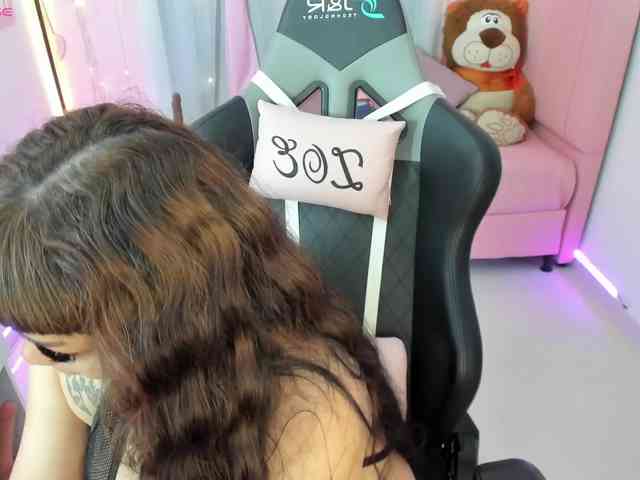 zoe-sullivan webcam