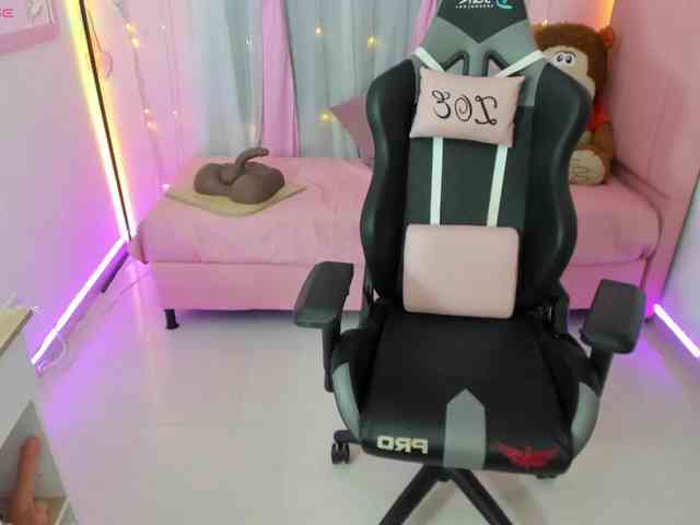 zoe-sullivan webcam