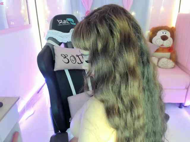 zoe-sullivan webcam