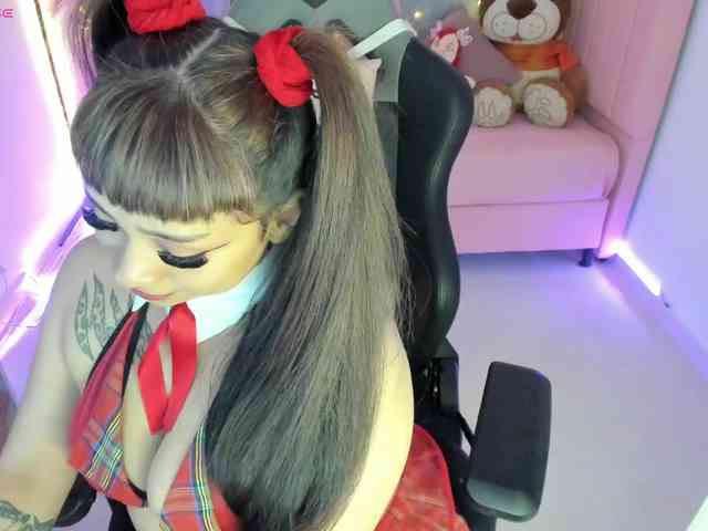 zoe-sullivan webcam