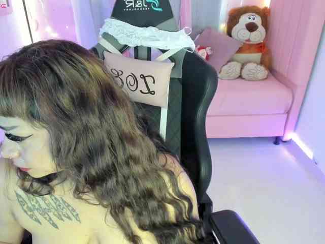 zoe-sullivan webcam