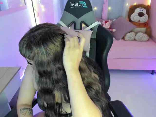 zoe-sullivan webcam