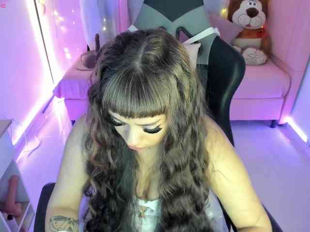 zoe-sullivan webcam