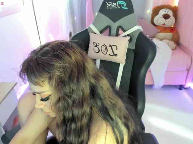 zoe-sullivan webcam