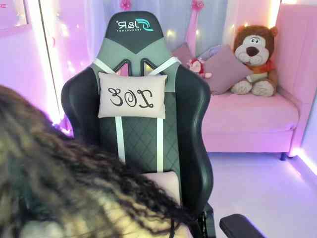 zoe-sullivan webcam
