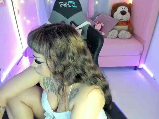 zoe-sullivan webcam