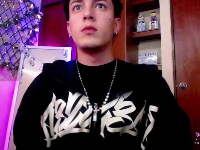 Aaron-Sanz18