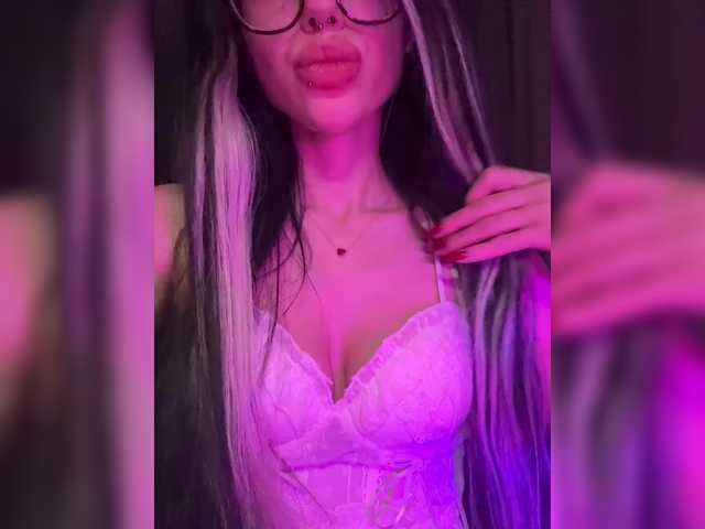 LeCriss's BongaCams show and profile