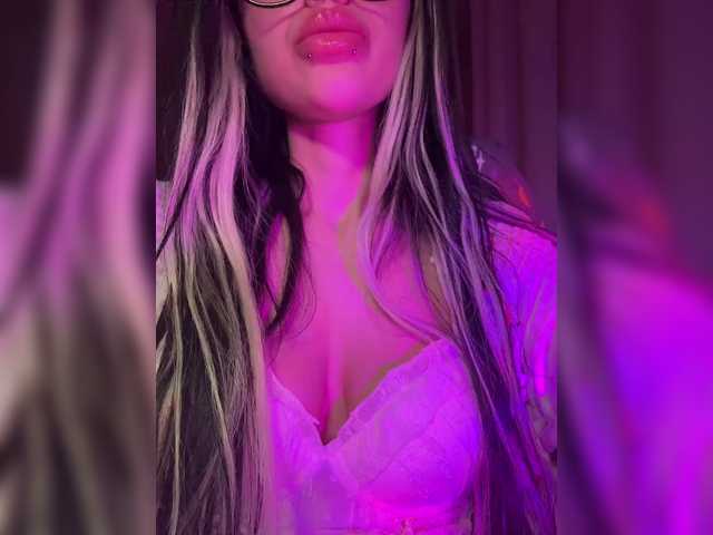 LeCriss's BongaCams show and profile