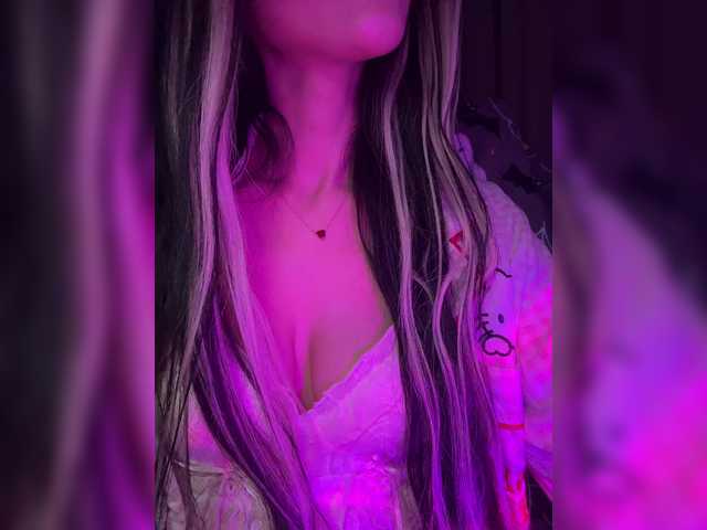 LeCriss's BongaCams show and profile