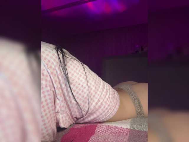 LeCriss's BongaCams show and profile