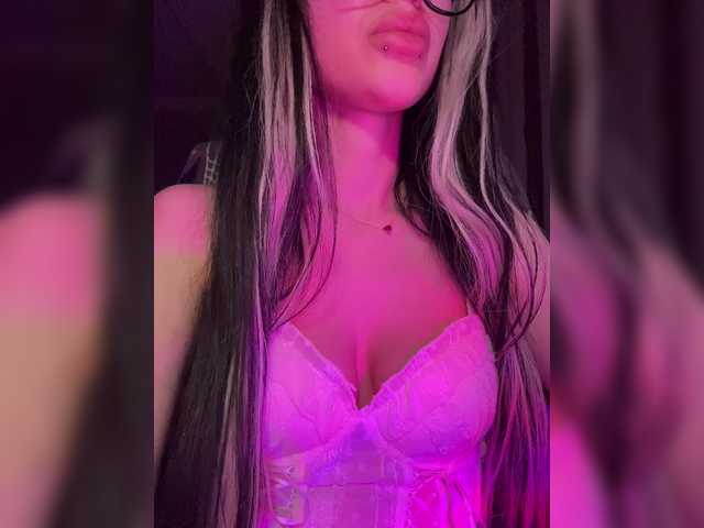 LeCriss's BongaCams show and profile