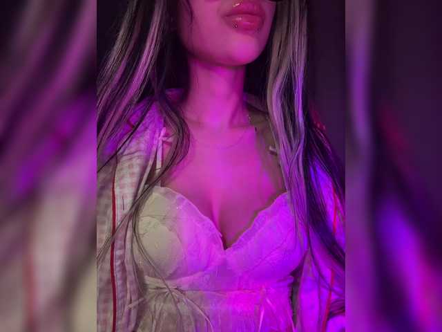 LeCriss's BongaCams show and profile