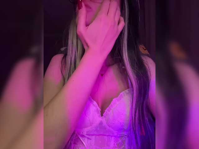 LeCriss's BongaCams show and profile